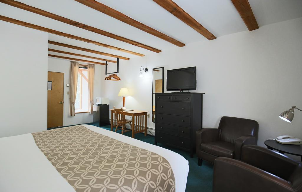 Columbine Inn & Conference Center Таос Ски Вали Екстериор снимка