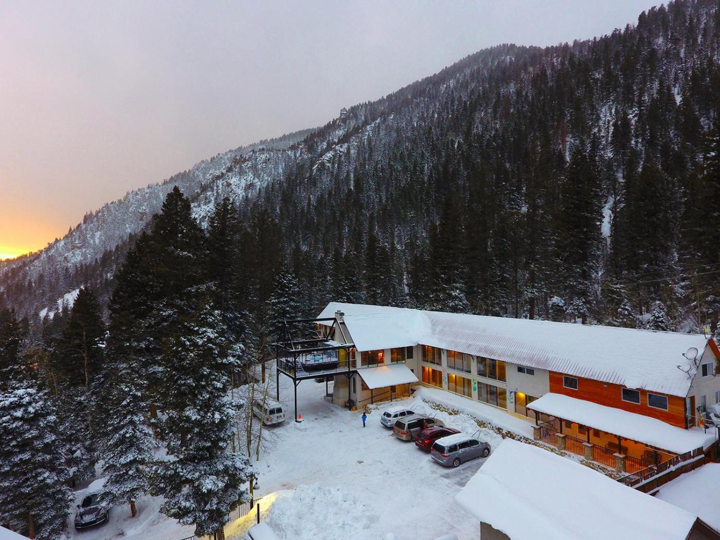 Columbine Inn & Conference Center Таос Ски Вали Екстериор снимка